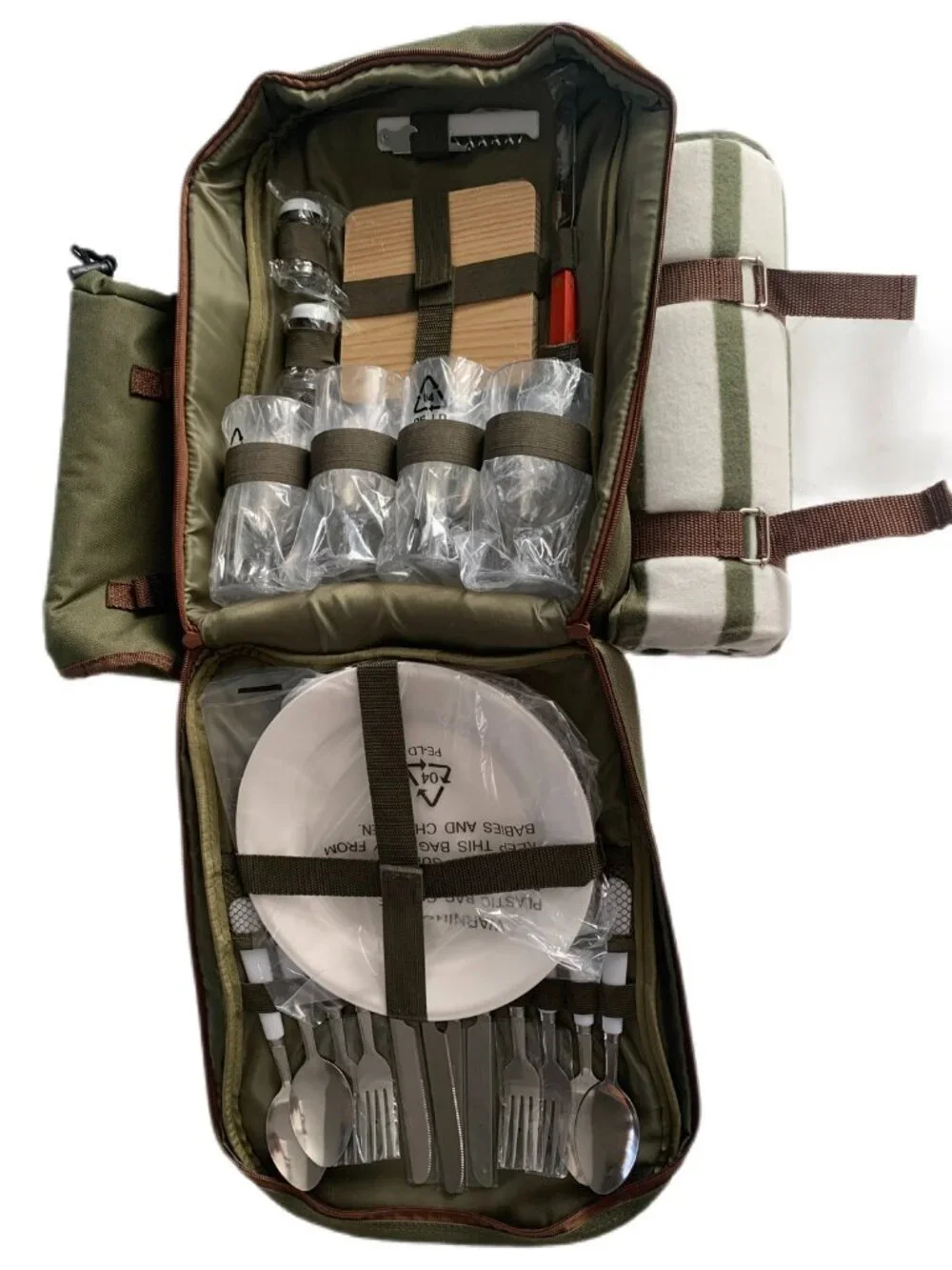 Ciroa Day Out Essentials Picnic Backpack Green Brown Trim Insulated Outdoor Set